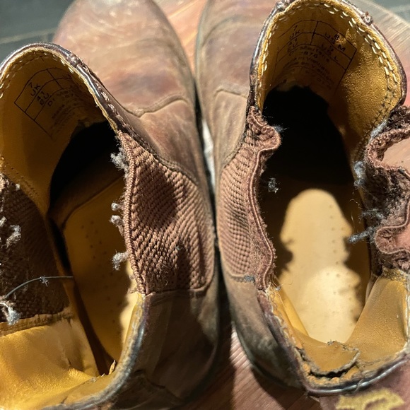 Doc Martens men’s brown boots. Size 8M - Picture 3 of 6